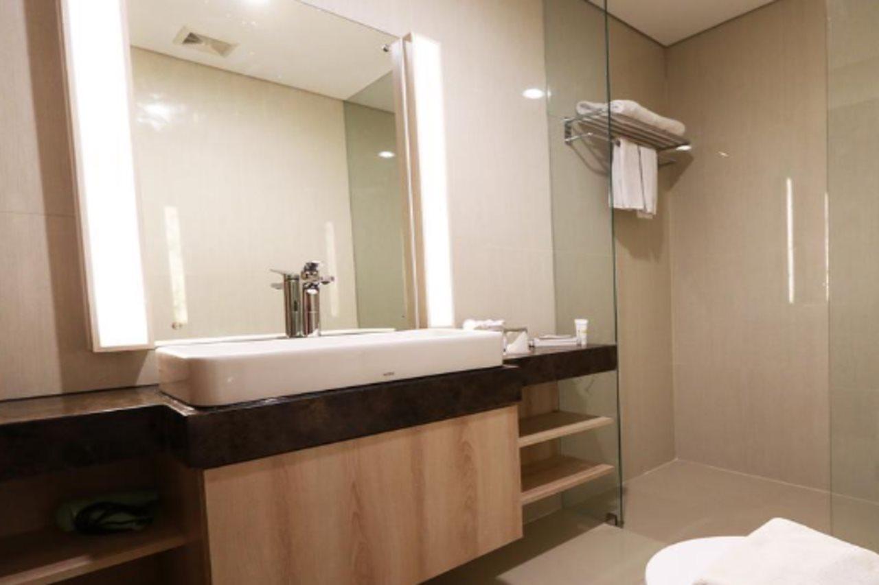 Patra Semarang Hotel & Convention Exterior foto