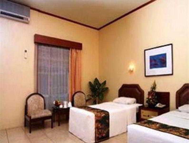 Patra Semarang Hotel & Convention Exterior foto